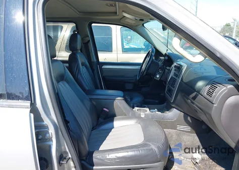 2004 Mercury Mountaineer z USA, uszkodzony, nr VIN 4M2ZU86W04ZJ15392